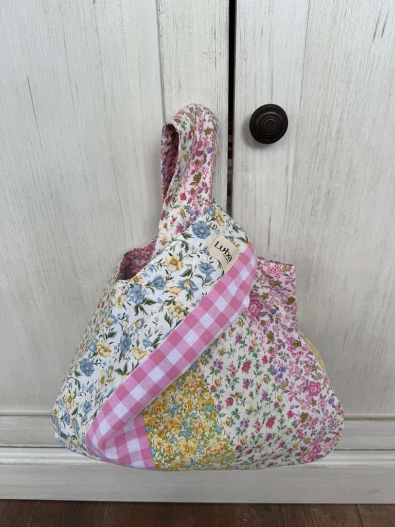 Gemma Meadow Liberty fabric Knot Lunch Bag